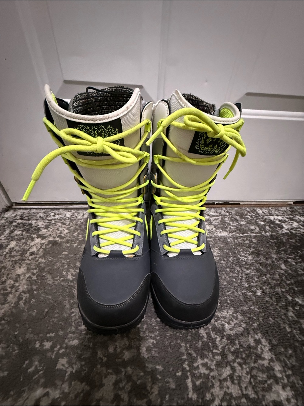Nike DK Men’s Snowboard Boots - Size 9